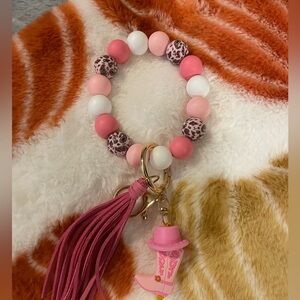 I am selling a keychain